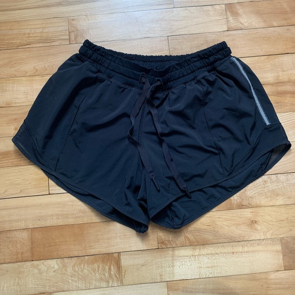 lululemon athletica Pants - Lululemon Hotty Hot Shorts